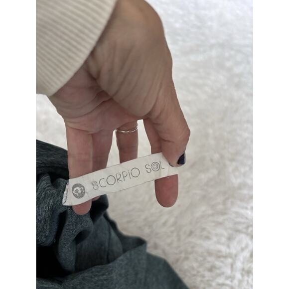 Scorpio Sol women's sz. M green design classic legging pants. Soft, exc. quality - Picture 5 of 9